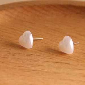 Simulated Pearl Heart Earring